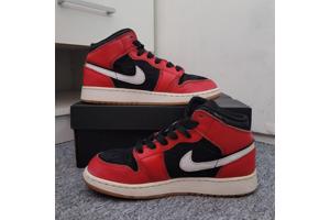 Nike Jordan 1 Mid SE Christmas