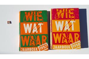 32 boeken WIE WAT WAAR 1947 - 1984