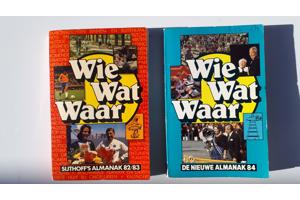 32 boeken WIE WAT WAAR 1947 - 1984