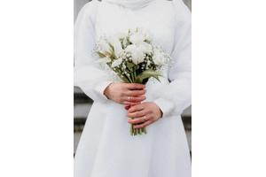 Trouwjurk modern op maat genaaid