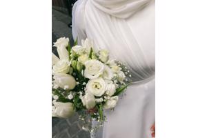 Trouwjurk modern op maat genaaid