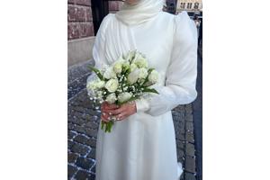 Trouwjurk modern op maat genaaid