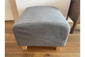 Grijze poef van Ikea (Klippan)