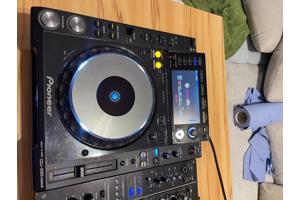 Pioneer DJ set CDJ 2000 nexus en DJM 850