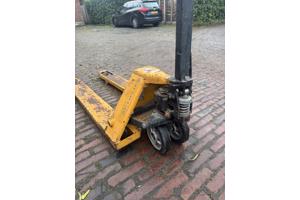 Pompwagen - werkt nog, versleten