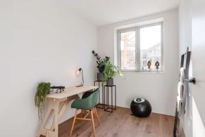 Te huur 3 kamer appart. Johannes van der Waalsweg, Eindhoven