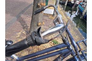 Kinderfiets, merk Sparta, veel gebruikt, maar nog goed voor in de stad.