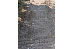 Betonklinkers (±18 m²) – zelf verwijderen