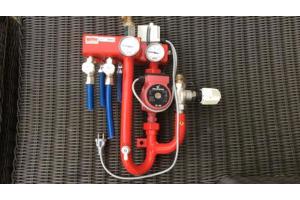 WTH vloerverwarmingsunit/verdeler voor 2 groepen met pomp