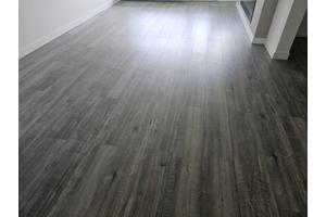 Laminaat houtkleur, ong 40m2