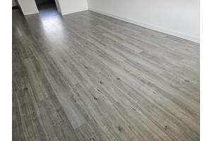 Laminaat houtkleur, ong 40m2