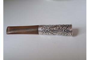 Echt Djokja zilveren sigarenpijpje uit ca. 1930.