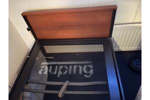Auping bed met schoon en stevig matras