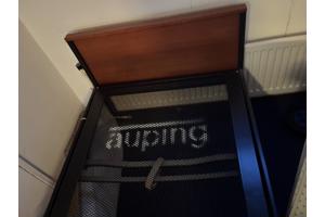 Auping bed met schoon en stevig matras