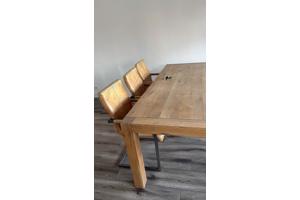 Robuust eiken eetkamertafel