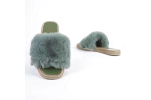 NN152 Givana Fluffy slippers groen 38