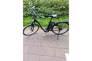 Elektrische damesfiets in prima staat, inclusief accu en oplader.