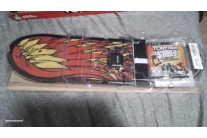 Tony Hawk board en game in seal