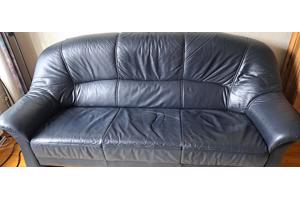 Donkerblauwe leren bank