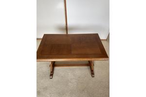 Salontafeltje eikenhout izgst