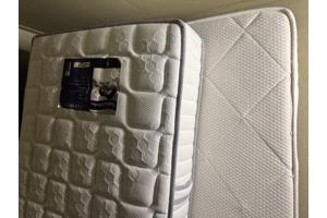 Boxspring 160 x 200 incl matrassen