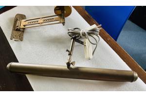 Setje Vintage wandkaarsenhouder, schilderijlamp en  zeepbak