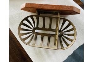 Setje Vintage wandkaarsenhouder, schilderijlamp en  zeepbak