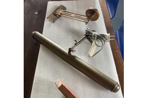 Setje Vintage wandkaarsenhouder, schilderijlamp en  zeepbak