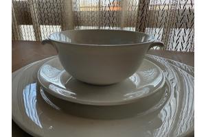 Servies 79-delig roomwit als nieuw!