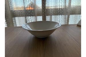 Servies 79-delig roomwit als nieuw!