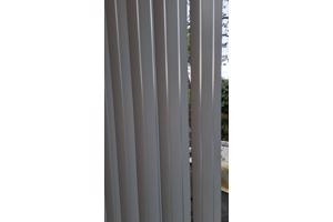 Verticale lamellen kleur wit op rail