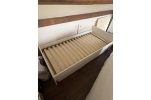 GRATIS eenpersoons bed frame 90x200