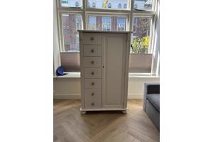 Houten kast 158 cm hoog