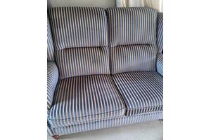 Supernetjes gestoffeerd 2 zitsbankje