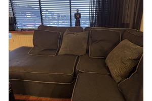 Donkergrijs bankstel