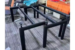 LC6 design tafelonderstel, kleur naar keuze, gemaakt Italië