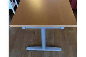 Bureau in bruikbare staat