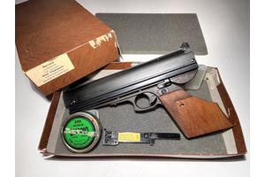 Record Champion wedstrijdpistool met magazijntje