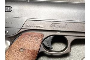 Record Champion wedstrijdpistool met magazijntje