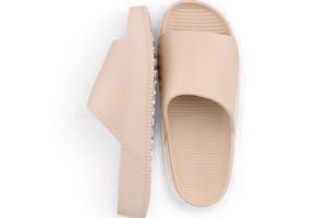 Heren slippers effen beige 44