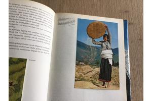 Nepal, is een land in Azië, gelegen in de Himalaya tussen