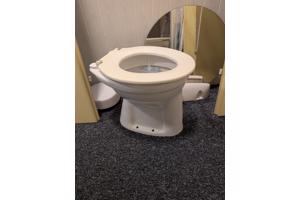 Toiletpotten en wasbakken