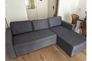 Uitbreidbare bank met interne opbergruimte / Expandable sofa with internal storage