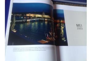 Jaarboeken (16stuks ) van 1988 tot 2003 in het Nederlands