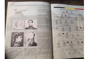 Jaarboeken (16stuks ) van 1988 tot 2003 in het Nederlands