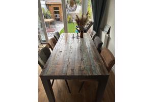 Mooie, stevige eettafel