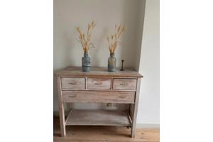 Eikenhouten dressoir