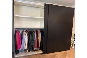 Grote slaapkamerkast