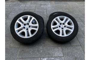 Banden set stalenvelgen met zomer banden 205/55R16