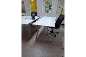 2 tafels voor werk of hobby ruimte